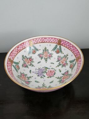 Porcelain Floral Serving Noodle Bowl in Pink, White and Gold Trim